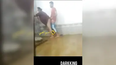مصري هايج ينيك ام صديقه في شقة مهجورة سكس مصري xnxx